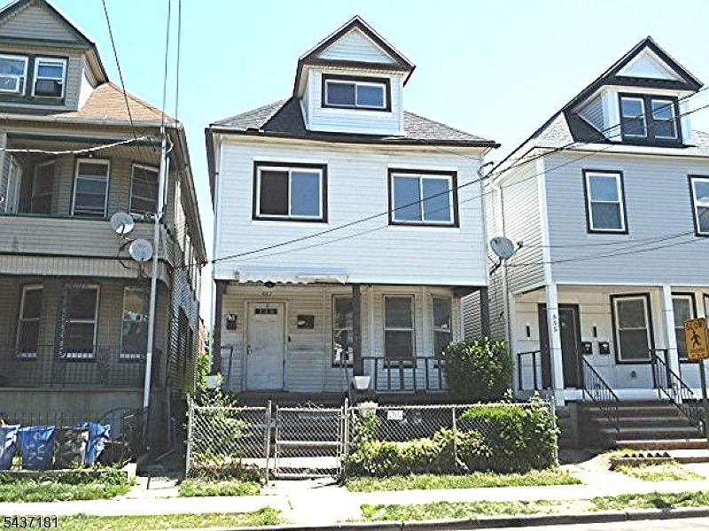 1st image of 557 Magnolia Ave