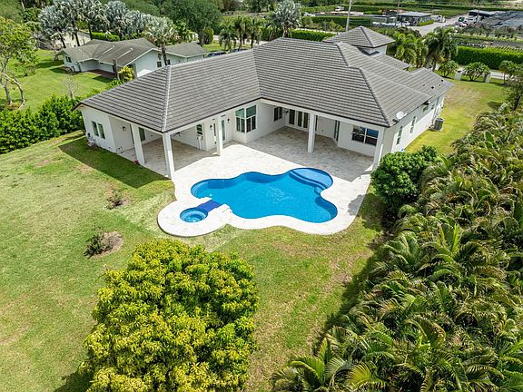 5th image of 5941 SW 185th Way