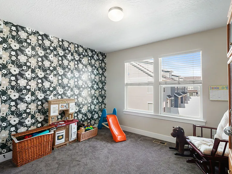 1082 S Lilac Way — Photo 9
