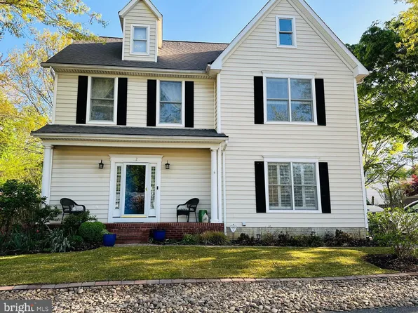 2 Danielle Ct, Annapolis, MD 21403