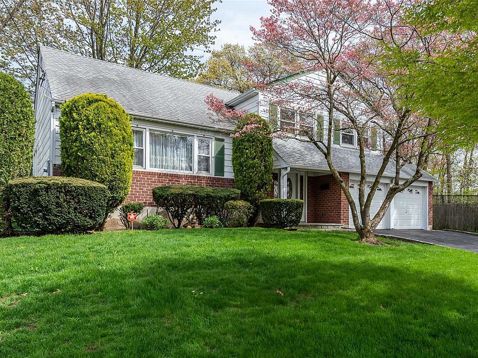 2nd image of 36 Robert Cir