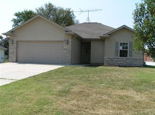 106 S Mill St, Prairie Home, MO 65068