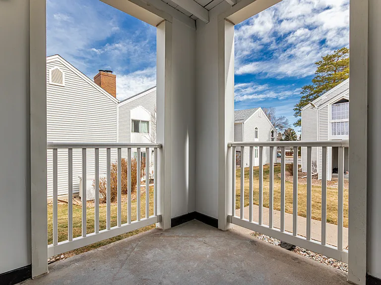3371 S Monaco Pkwy #A — Photo 30