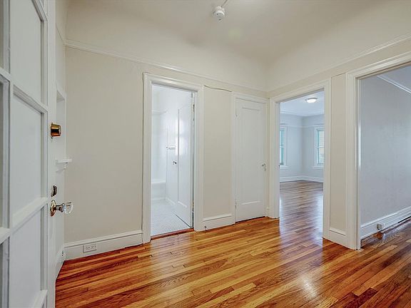 3rd image of 3055 Gough St #101