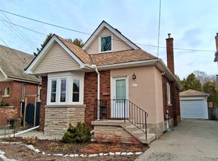 40 Roanoke Rd, Hamilton, ON L8S3P7