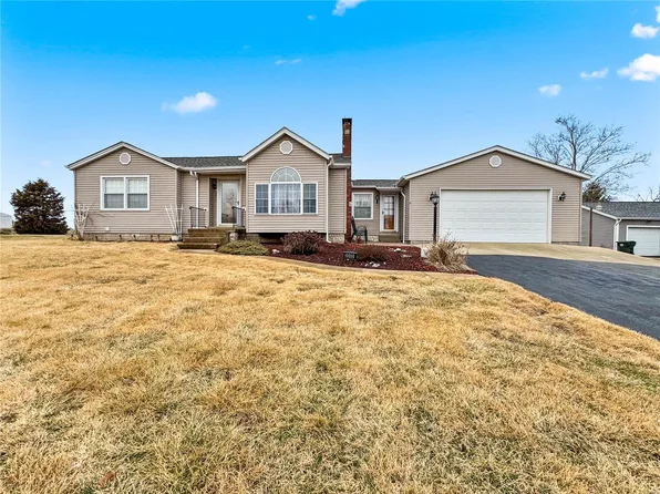 2003 Imbs Station Rd, East Carondelet, IL 62240