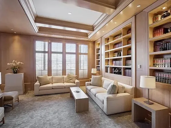 240 Riverside Boulevard image 9 of 12