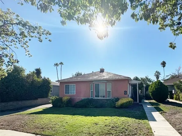 5527 Clybourn Ave, North Hollywood, CA 91601