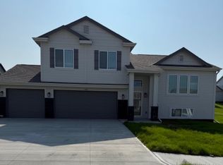 5509 N 181st Ave, Elkhorn, NE 68022