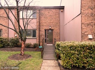 610 Old Crossing Dr, Pikesville, MD 21208