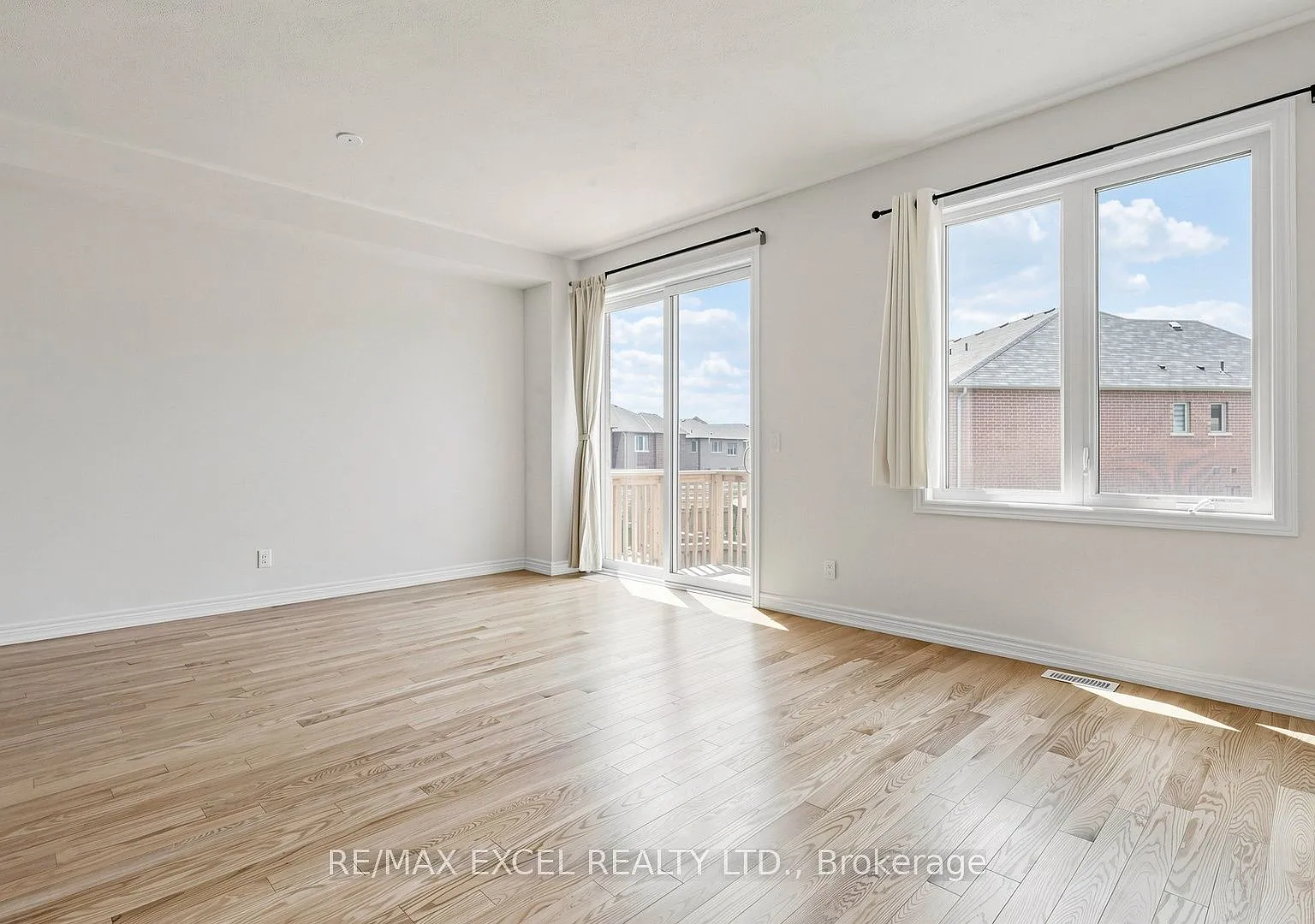 3 bed, $3,100 — Photo 2
