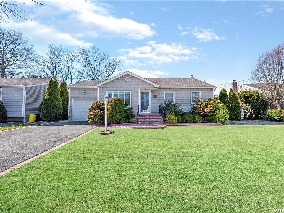 121 Knickerbocker Road, Plainview, NY 11803 Zillow