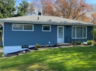1075 Howe Ave, Cuyahoga Falls, OH 44221