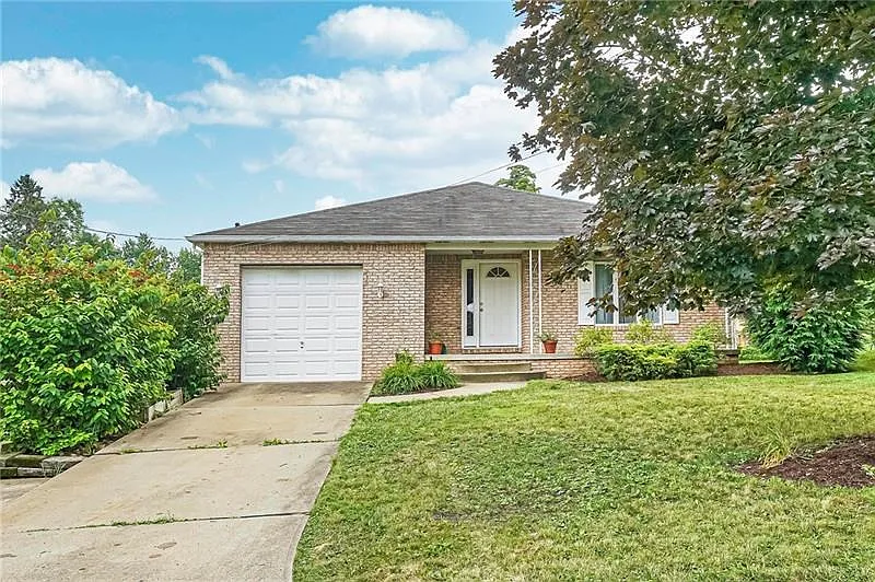 407 Valley View Dr photo 1