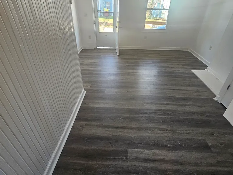 1019 Bolling St — Photo 3