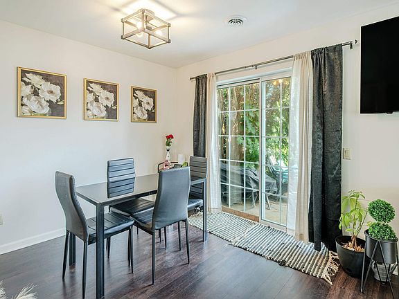 4th image of 2958 Holborn Cir