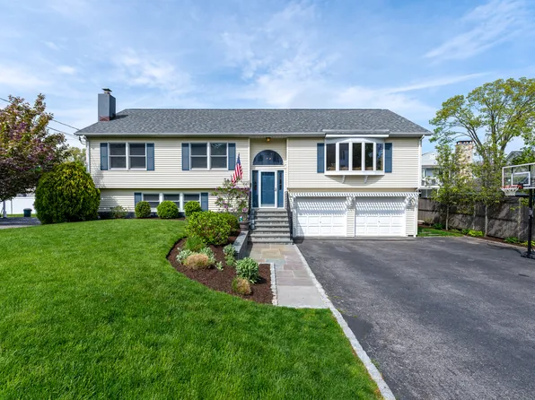 106 Rockledge Drive, Stamford, CT 06902