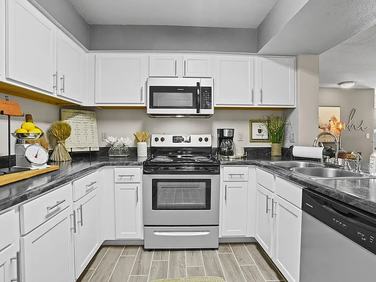 Watercress Apartments — Photo 5