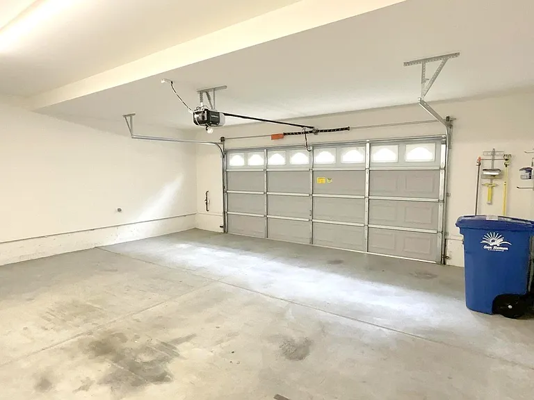6319 Byron Ln — Photo 35