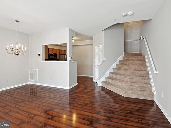 5th image of 1912 Palonia Ct
