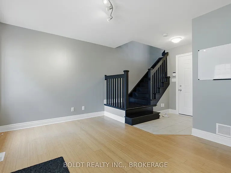 41 Durksen Dr — Photo 28