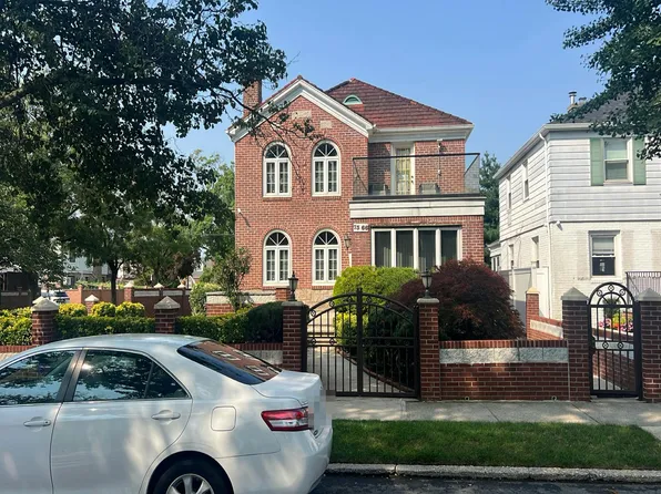 7366 189th St #66, Fresh Meadows, NY 11366
