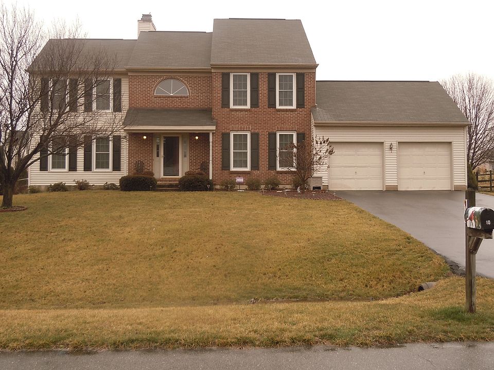 2nd image of 10 Airdrie Dr