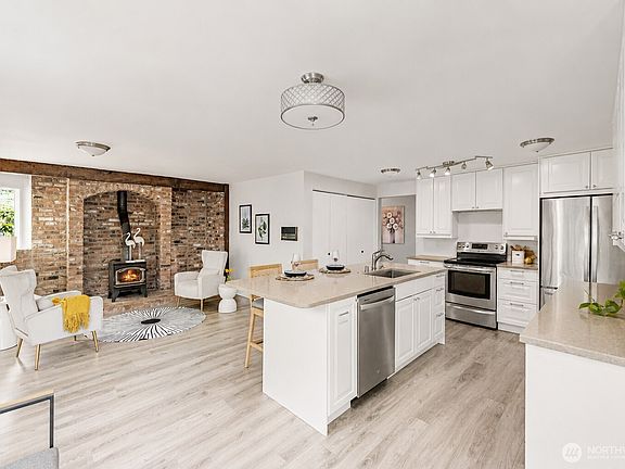 5th image of 14910 SE 49th Street