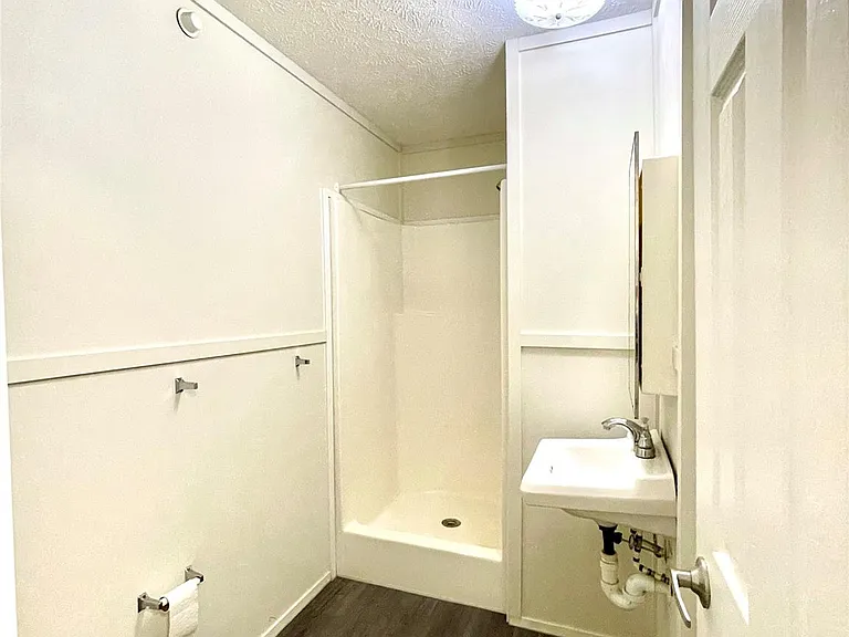 71 Woodrow St #71 — Photo 6