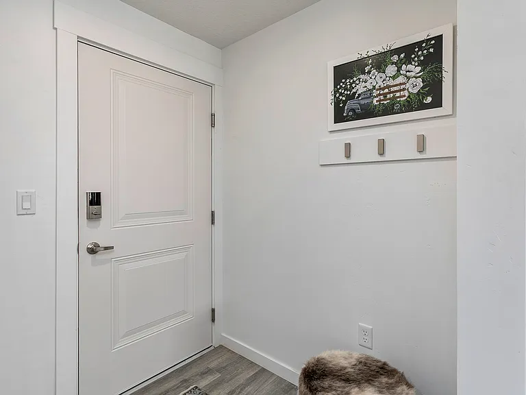 Village East Apartments & Townhomes — Photo 15