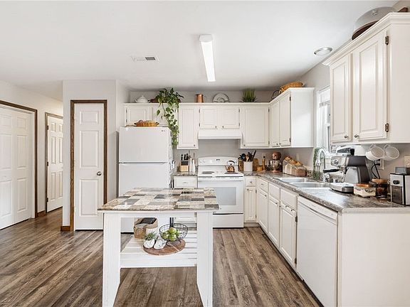 5th image of 504 Braithwaite St #A