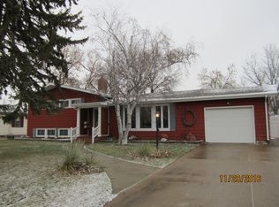 1510 5th Ave NE, Jamestown, ND 58401