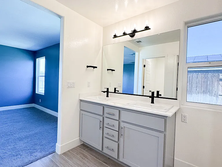 10112 Cooper Lake Ave — Photo 5