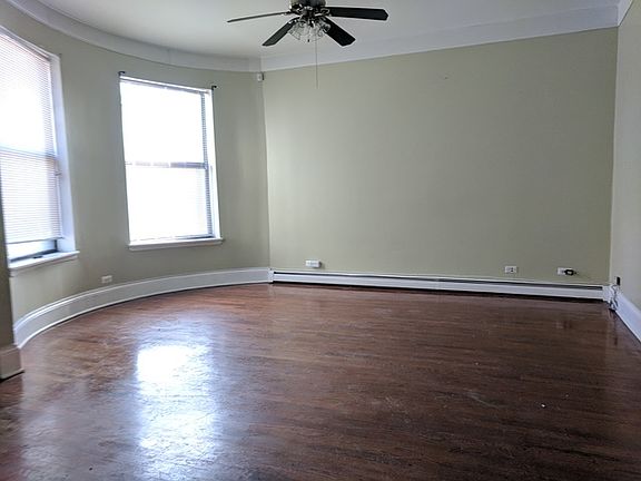 3rd image of 5858 S King Dr APT 1