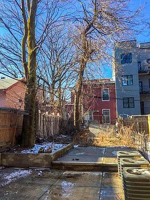 Rented by Nooklyn NYC LLC | media 1