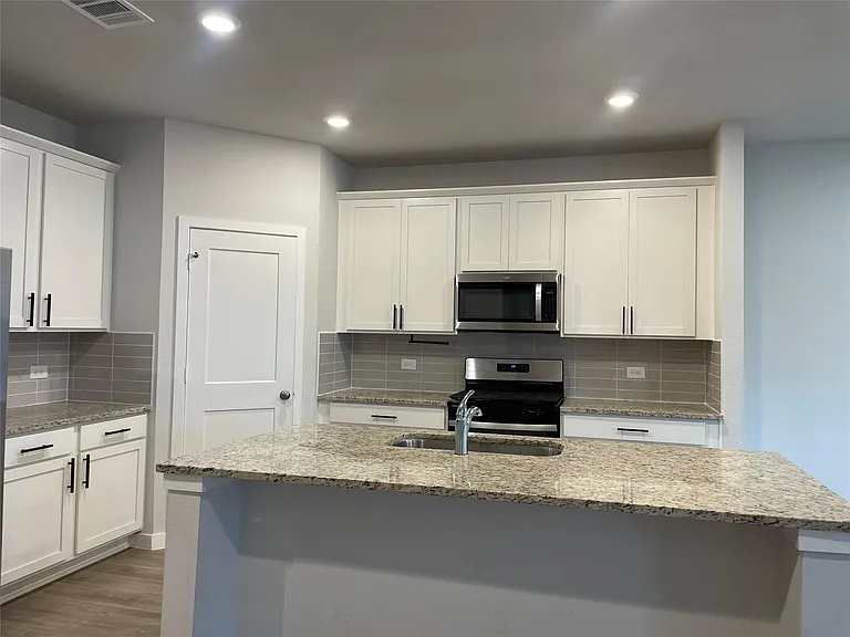 11885 Whirlaway Dr — Photo 6