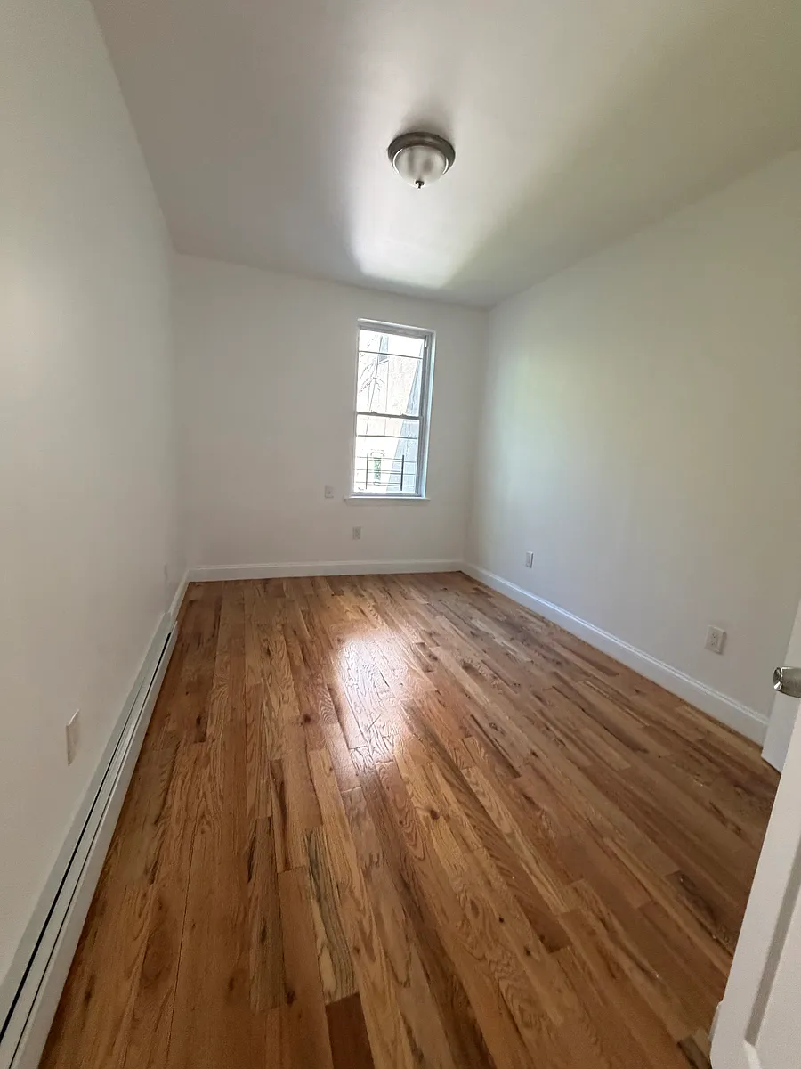 Building Photo - 763 Home St #2B