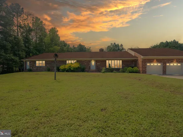 19728 Flatfoot Rd, Dinwiddie, VA 23841