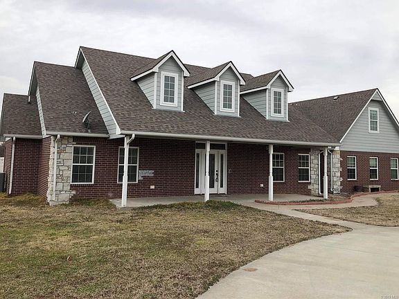 2nd image of 101 Sonshine Ln