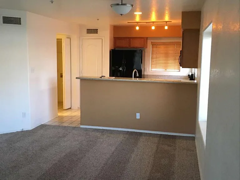 5665 W Galveston St — Photo 5