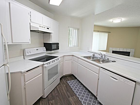 3rd image of 7575 Charmant Dr #1012