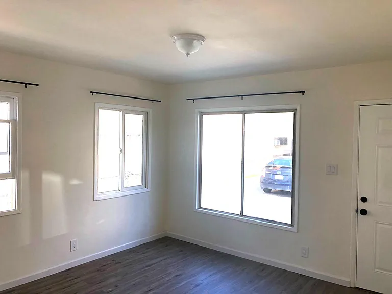 2106 N Vallejo St — Photo 6