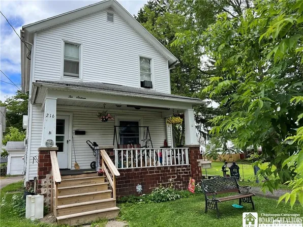 216 N 15th St, Olean, NY 14760