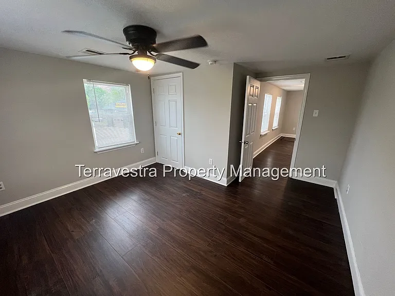 110 Woodbury-Turnersville Road — Photo 9