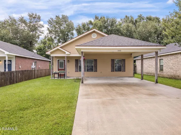 203 Sunflower Estates Ln, Carencro, LA 70520