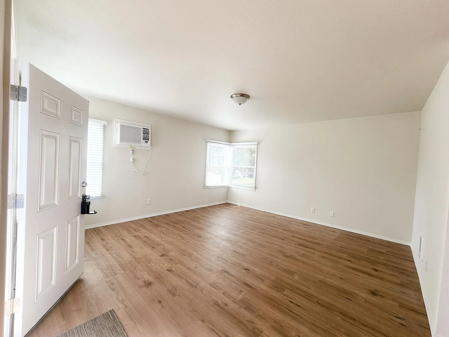 September Rent Free! — Photo 4