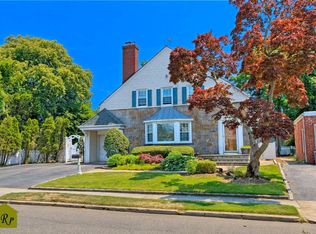 148 Waverly Ave, East Rockaway, NY 11518