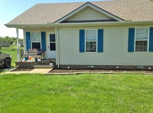1212 Carol Dr, Oak Grove, KY 42262