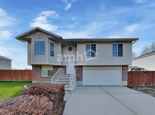 2359 W 2075 N, Clinton, UT 84015