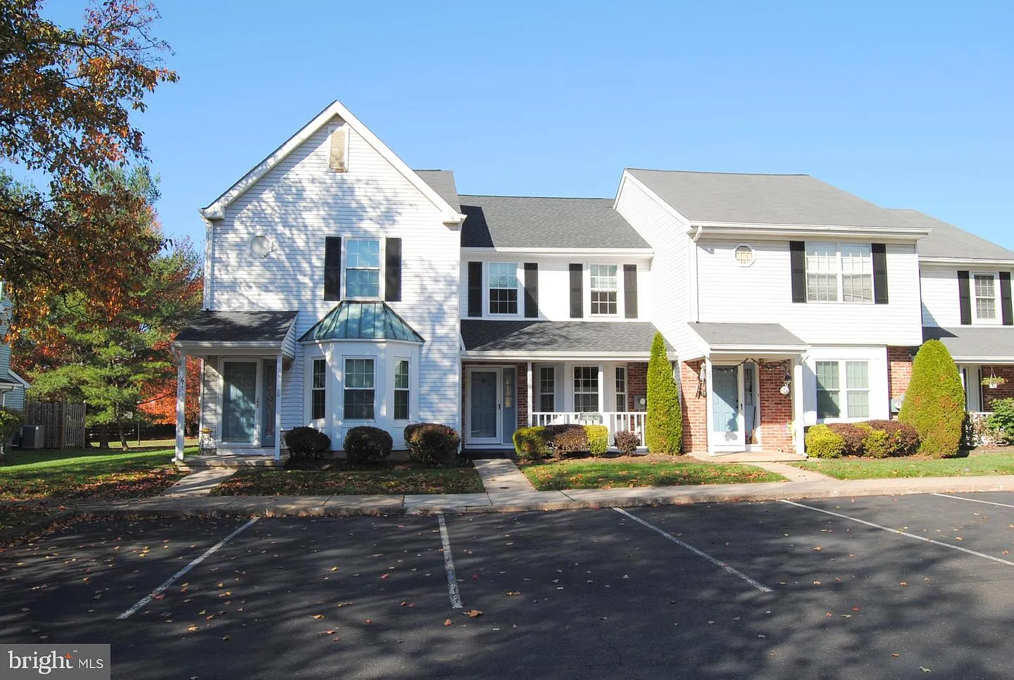 62 Ardsley Ct photo 1